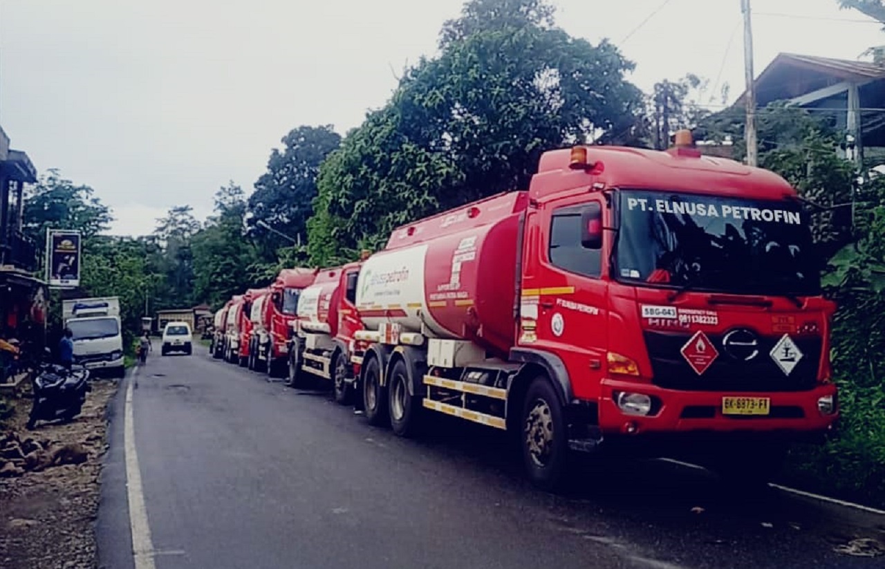 Mobil tangki Pertamina bersiap mengantarkan pasokan BBM dari Terminal BBM Sibolga, Sumatera&nbsp;Utara&nbsp;(ist)