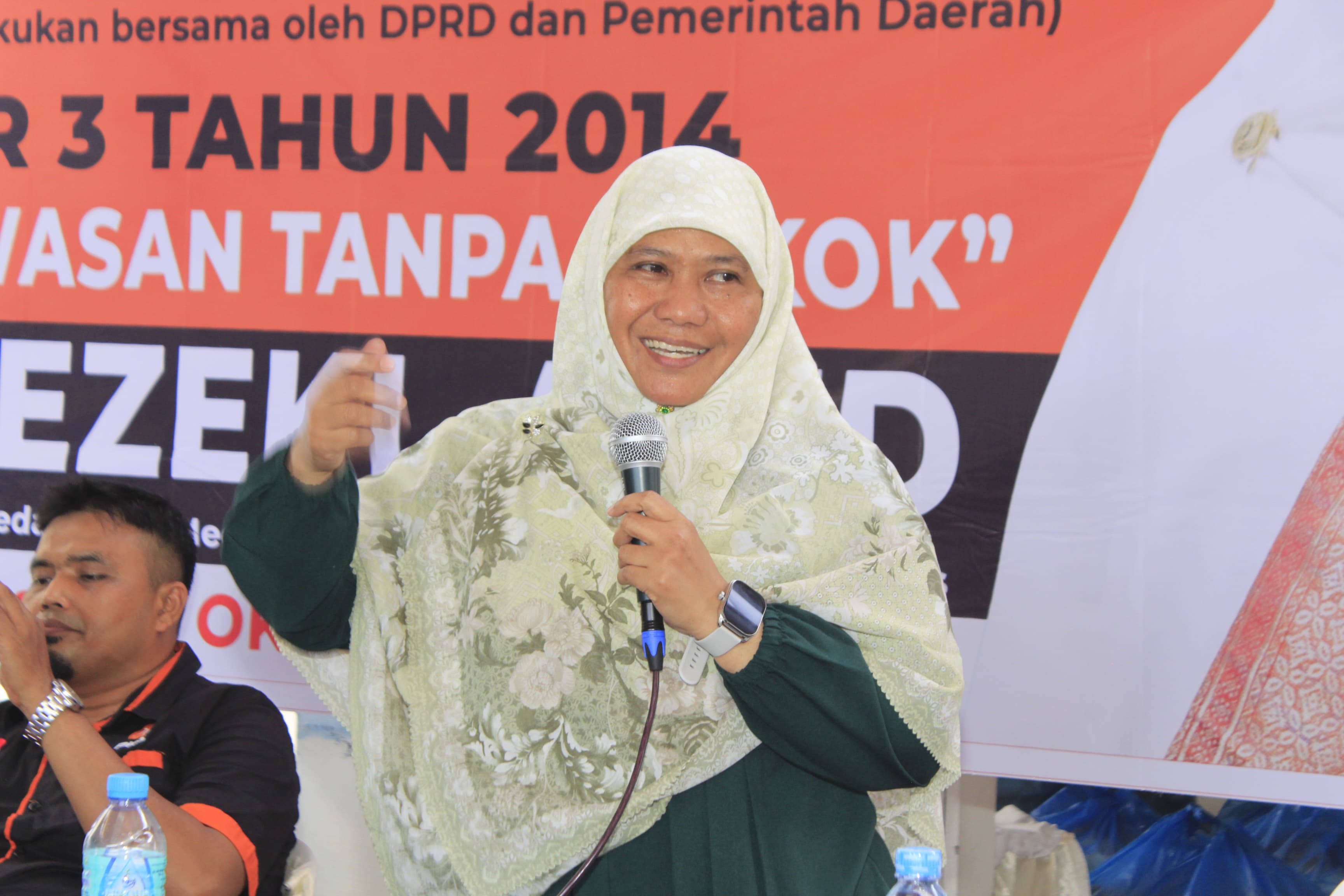 Anggota DPRD Medan, Hj Sri Rezeki