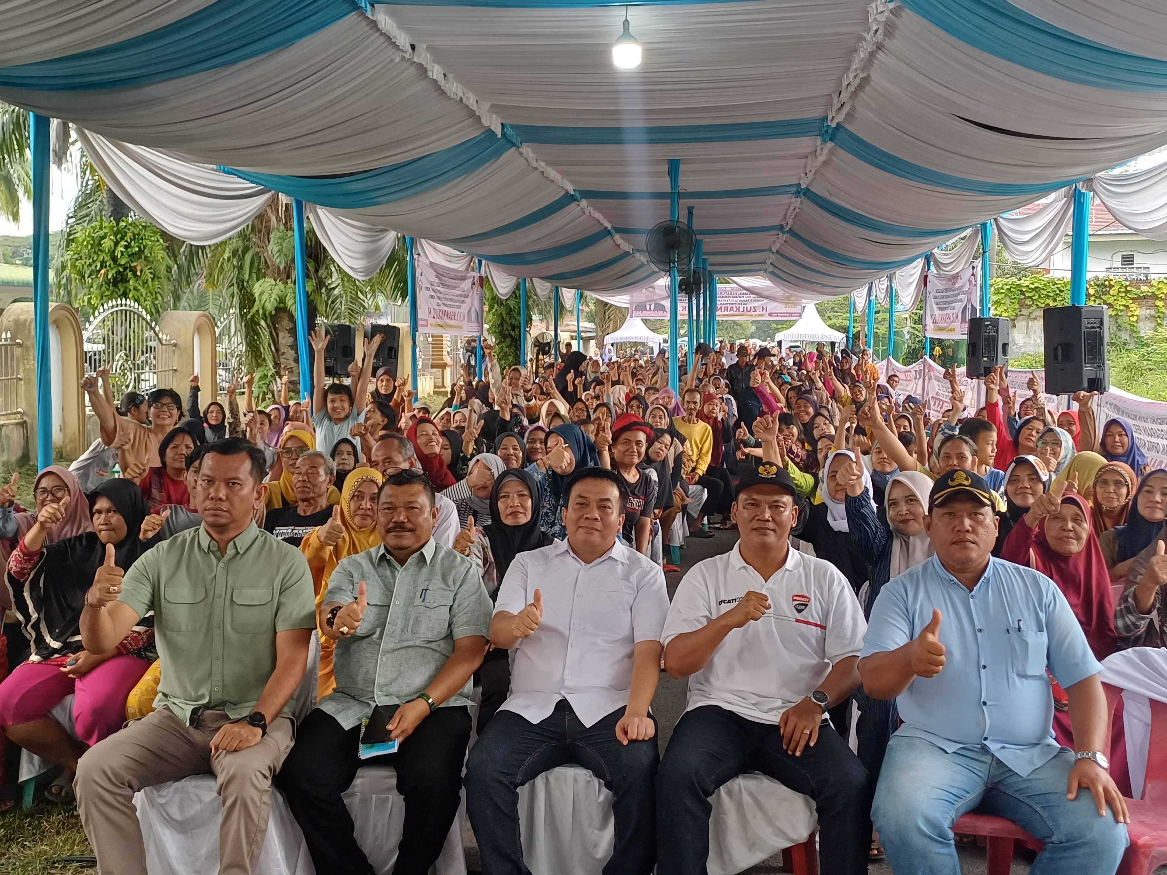 SOSPER: Wakil Ketua DPRD Medan, H. Zulkarnaen S.K.M menggelar Sosialisasi Perda Kota Medan No.7 Tahun 2024 di Medan Deli, Sabtu (6/12/2025). (Dok: Markus Pasaribu/Sumut Pos)