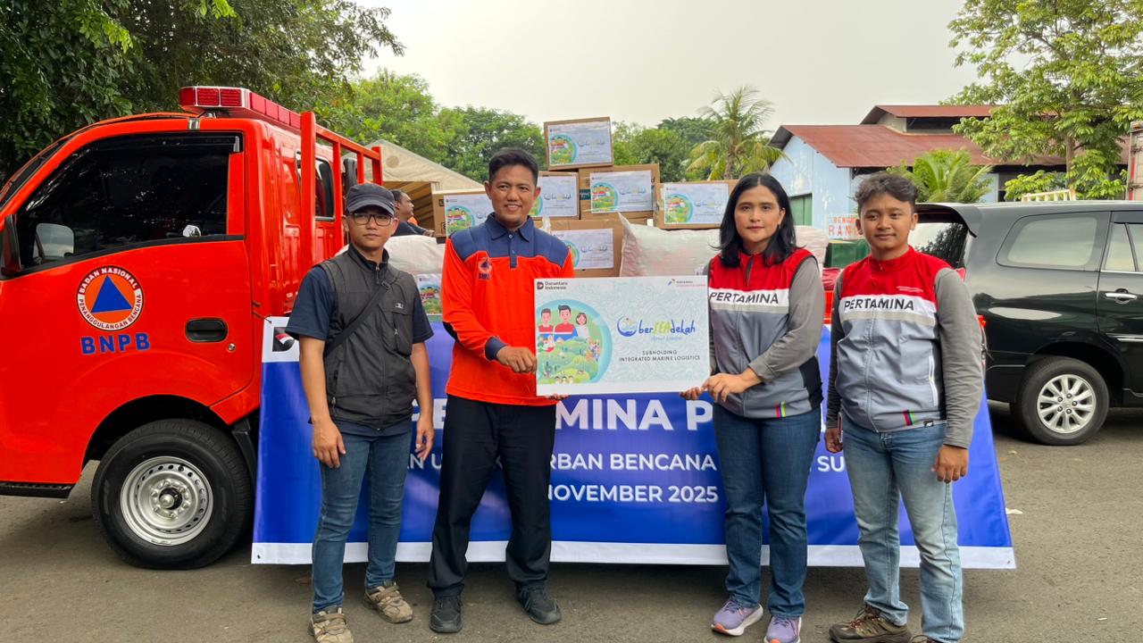 PT Pertamina International Shipping (PIS) menyalurkan bagi masyarakat yang terdampak banjir di sejumlah wilayah Sumatera. (Dok : PIS)