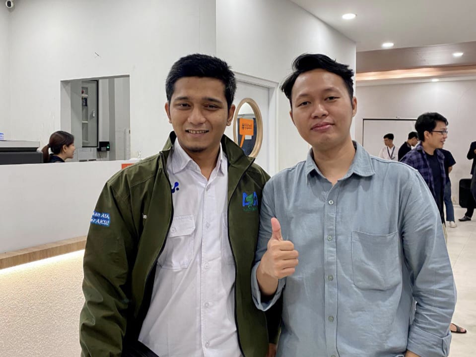 Praktisi Politik, Ambi Buana (kiri). (Istimewa/Sumut Pos)
