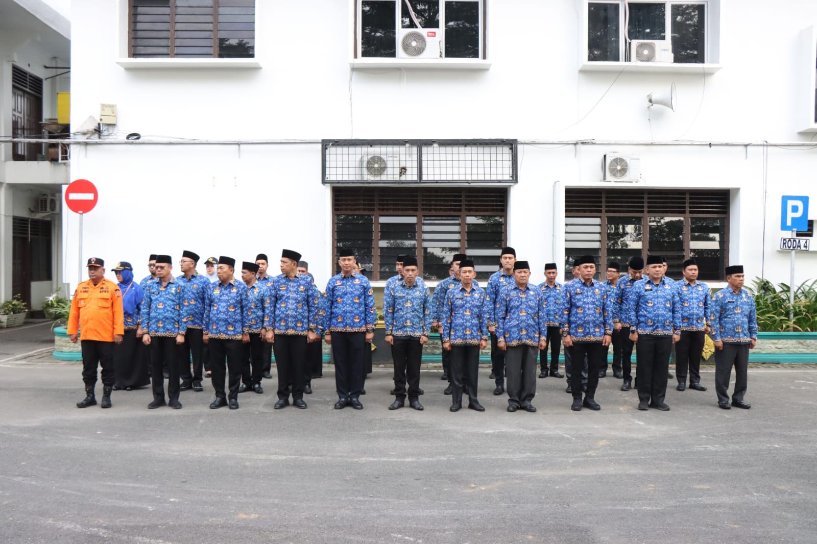 Pimpinan OPD Kota Binjai saat mengikuti apel. (Diskominfo Binjai/Sumut Pos)