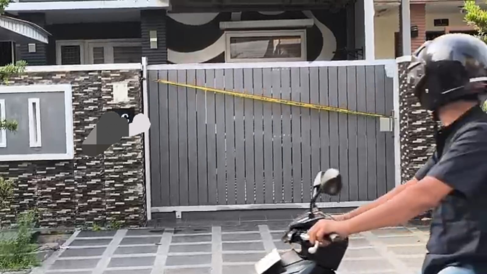 PERKARA: Rumah tempat kejadian perkara anak bunuh ibu kandung di Medan, Rabu (10/12/2025). (Dok: istimewa)