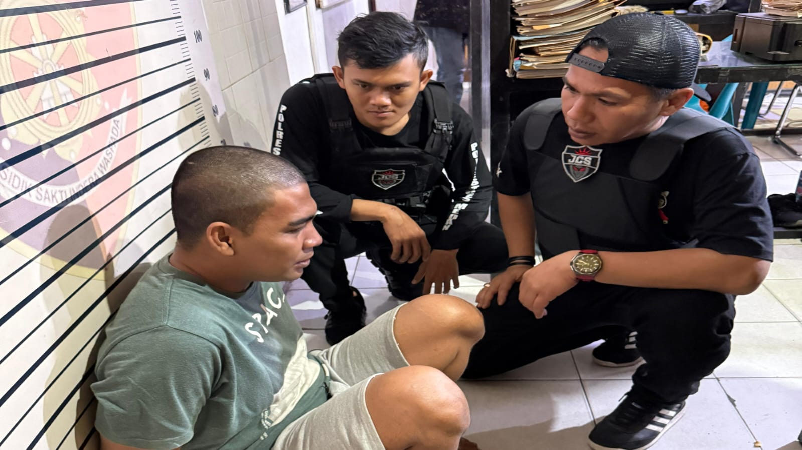 Timsus JCS meringkus IP alias Bondo, spesialis perampas sepeda motor, Selasa (16/12) dinihari. (Ist)