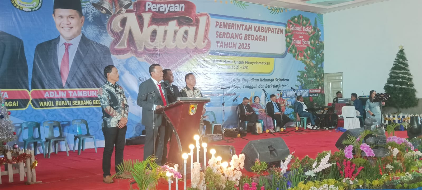 Ketua DPRD Sergai Togar Situmorang didampingi 3 anggota saat beri sambutan. ( IST)