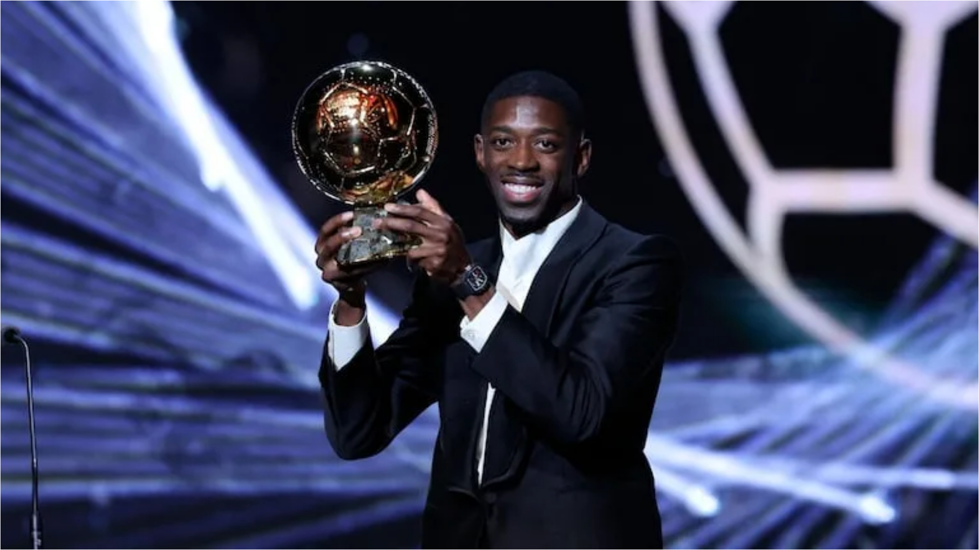 Ousmane Demb&eacute;l&eacute; dinobatkan sebagai The Best FIFA Men&rsquo;s Player. (globolvision)
