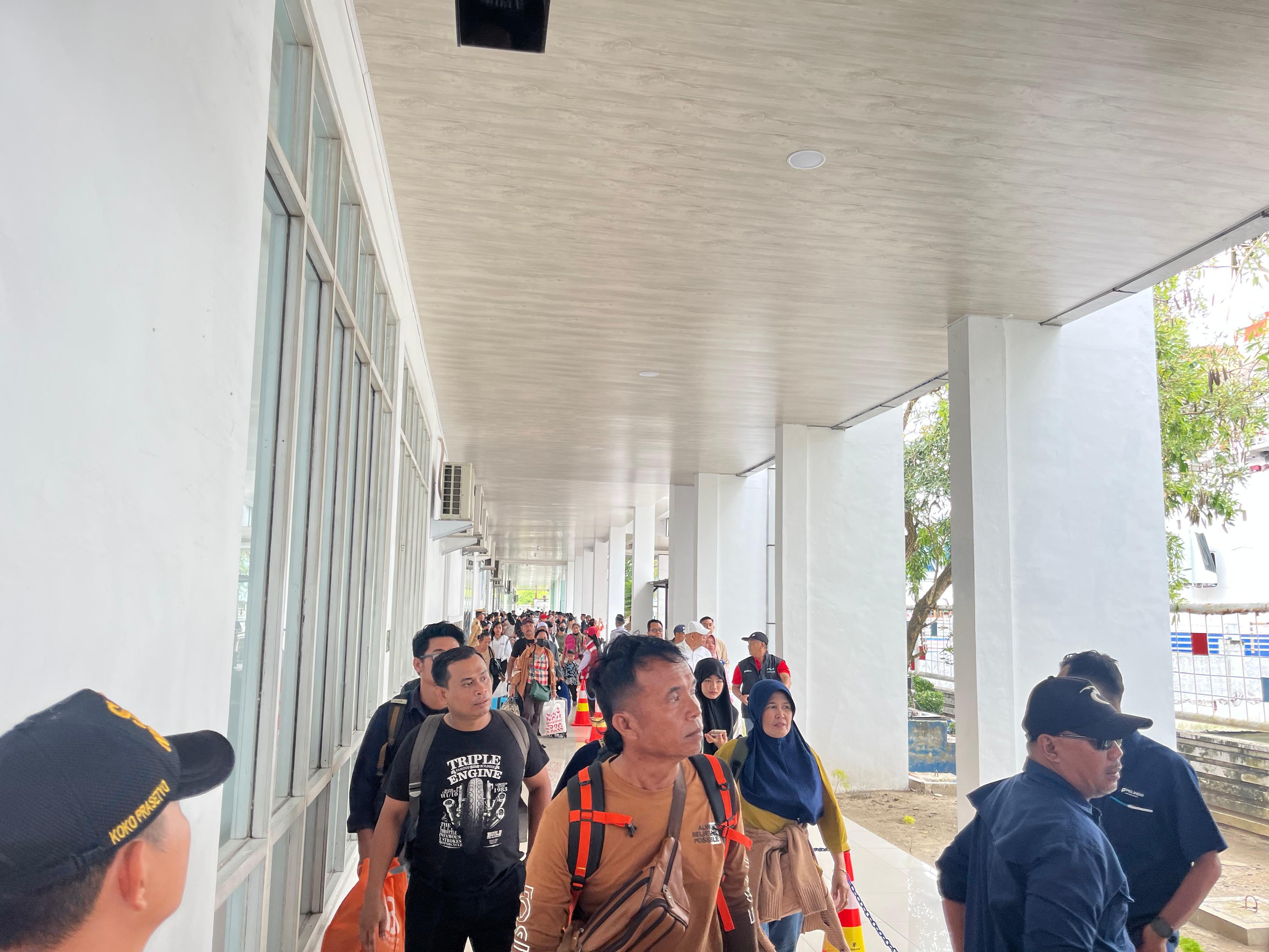 Suasana Penumpang Pelabuhan Bandar Deli Belawan yang Siap Layani Arus Mudik Nataru. (ISTIMEWA/SUMUT POS)