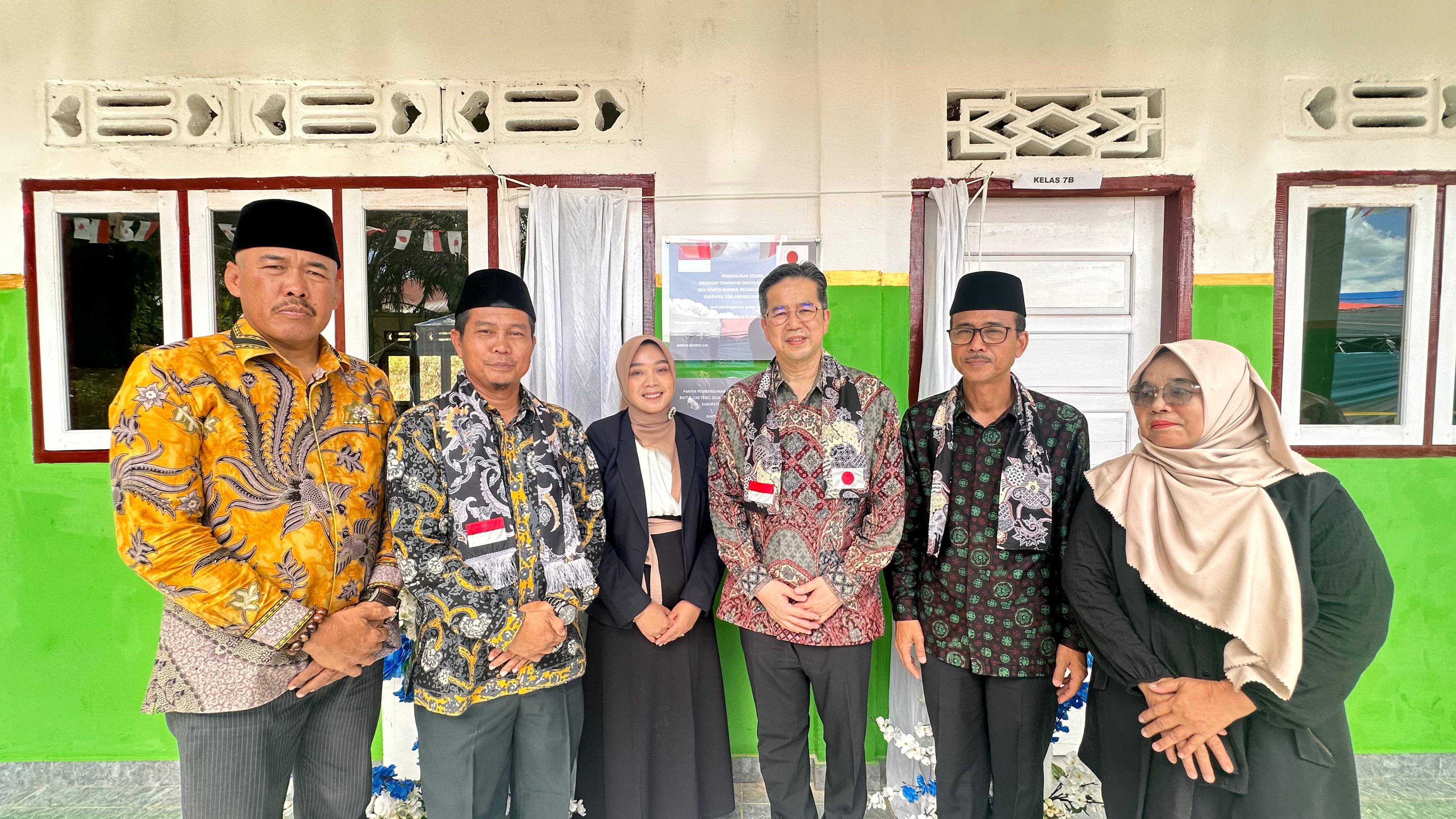 Peresmian gedung sekolah MTs Baitul Ilmi Tebo di Kecamatan Rimbo Bujang, Kabupaten Tebo, Provinsi Jambi pada Kamis, 18 Desember 2025. (Foto : Konsulat Jenderal Jepang di Medan