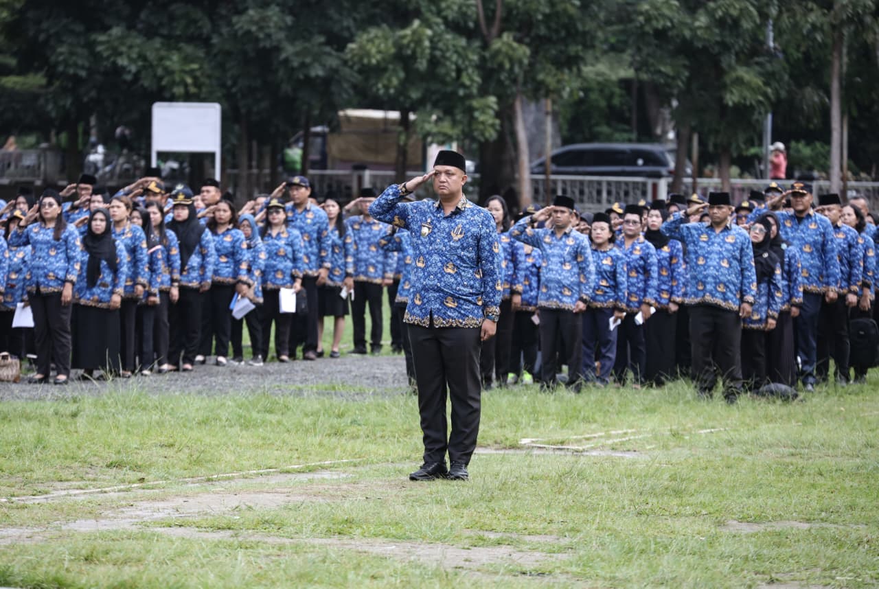 Para ASN Pemko Siantar mengikuti upacara Peringatan Bela Negara di Lapangan H Adam Malik.(ISTIMEWA/SUMUT POS)