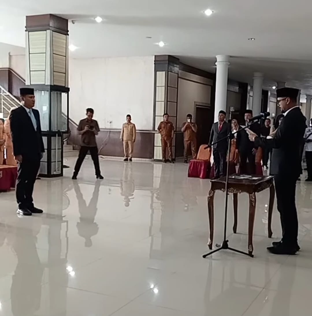 Reza Pahlevi Nasution, S.STP., M.AP., resmi dilantik sebagai Sekretaris Daerah (Sekda) Kabupaten Labuhanbatu Selatan. (KHAIRUDDIN/SUMUT POS)