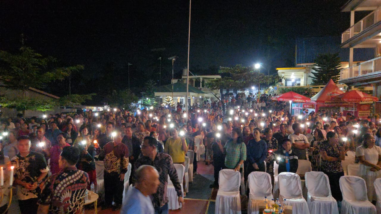 MERIAH: Perayaan Natal di Hagai Hot Tio School berlangsung meriah. (Dok: Istimewa/Sumut Pos)