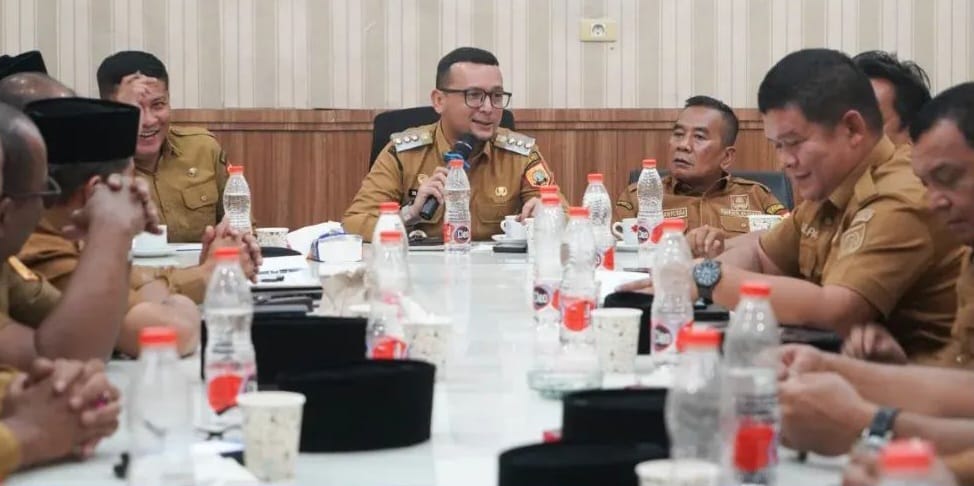 EVALUASI: Menutup 2025, Bupati Labusel melakukan evaluasi kinerja ASN. Diharapkan dapat ditingkatkan. (Dok: istimewa)