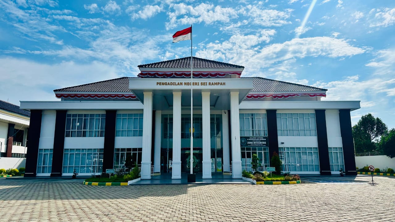 DEPAN: Kantor PN Sei Rampah Serdangbedagai di Jalan Negara, Medan Tebingtinggi KM 59, Kecamatan Sei Rampah, tampak depan. (Dok: istimewa)