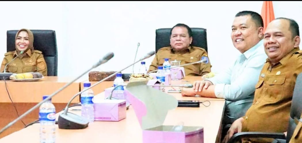 RUPS: Bupati Labuhanbatu mengikuti Rapat Umum Pemegang Saham Luar Biasa (RUPS-LB) PT Bank Sumut secara virtual. (Dok: Fajar/Sumut Pos)