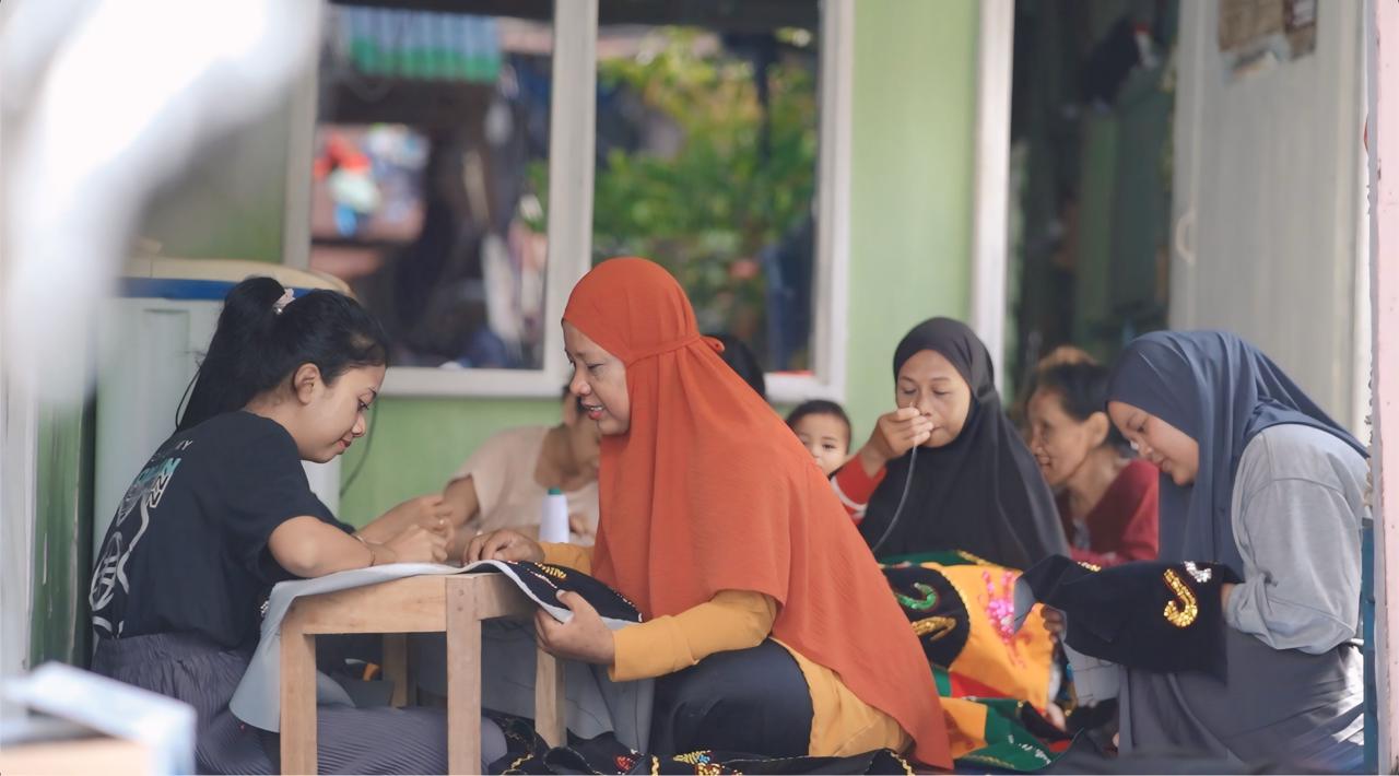 PEMBERDAYAAN: Nasabah PNM saat belajar literasi keuangan. (Dok: PNM)