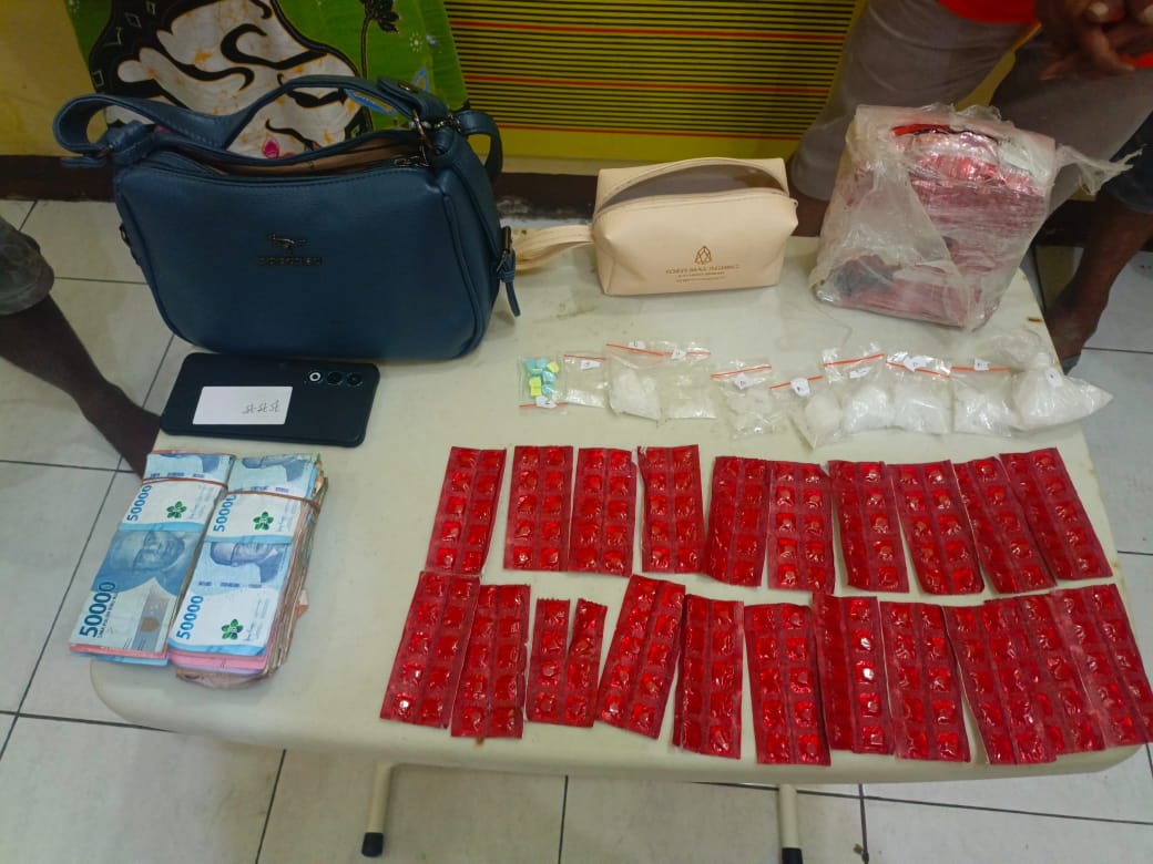 BUKTI: Barang Bukti Liquid Vave mengandung narkotika yang berhasil diamankan Polisi. (Dok: istimewa)