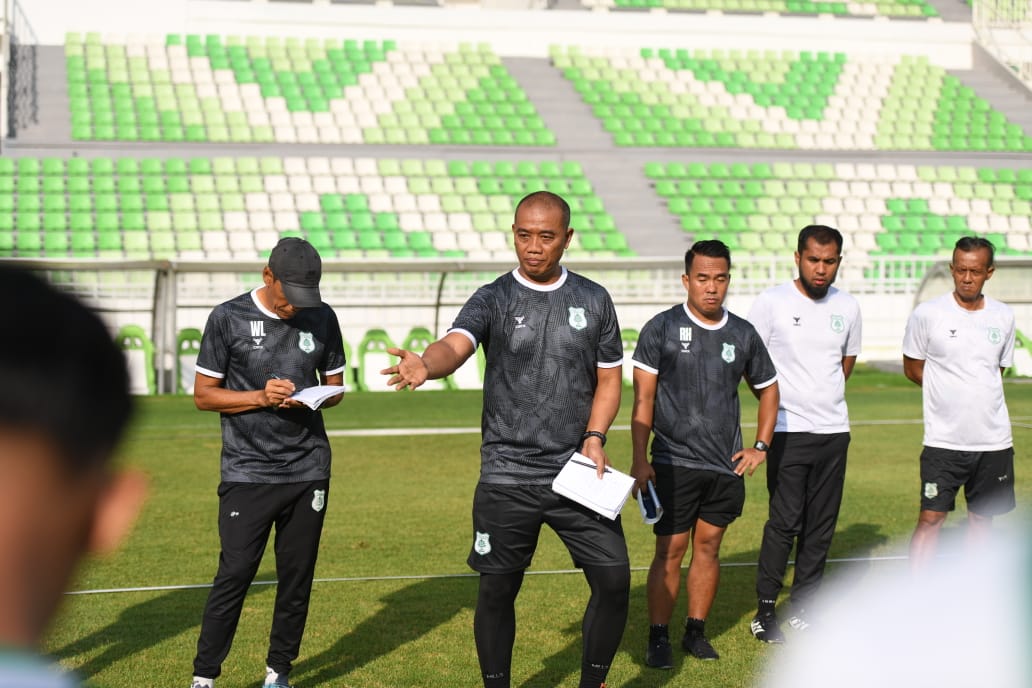 DEBUT: Eko Purdjianto akan melakukan debut sebagai pelatih PSMS saat menjamu Adhyaksa FC. (Dok: PSMS)