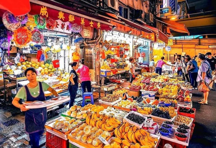 Ragam kuliner di salah satu sudut Kota Hong Kong. (ig @hongkong_visit)