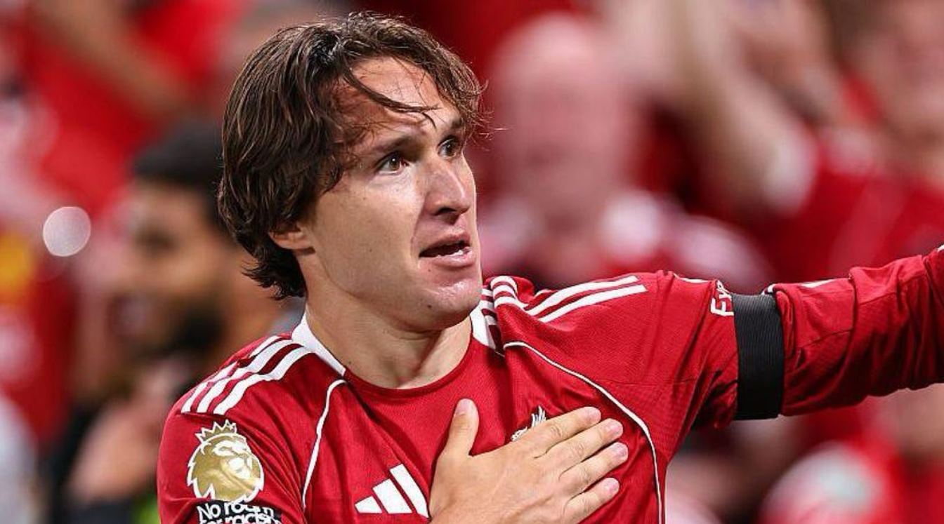 Wide attacker Liverpool FC Federico Chiesa diproyeksikan main starter saat menghadapi Barnsley FC dalam putaran ketiga Piala FA di Anfield, Liverpool, dini hari nanti (13/1). (gilabola)