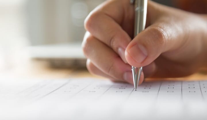 Ilustrasi pemilihan jurusan saat memilih ujian perguruan tinggi. (Freepik.com)