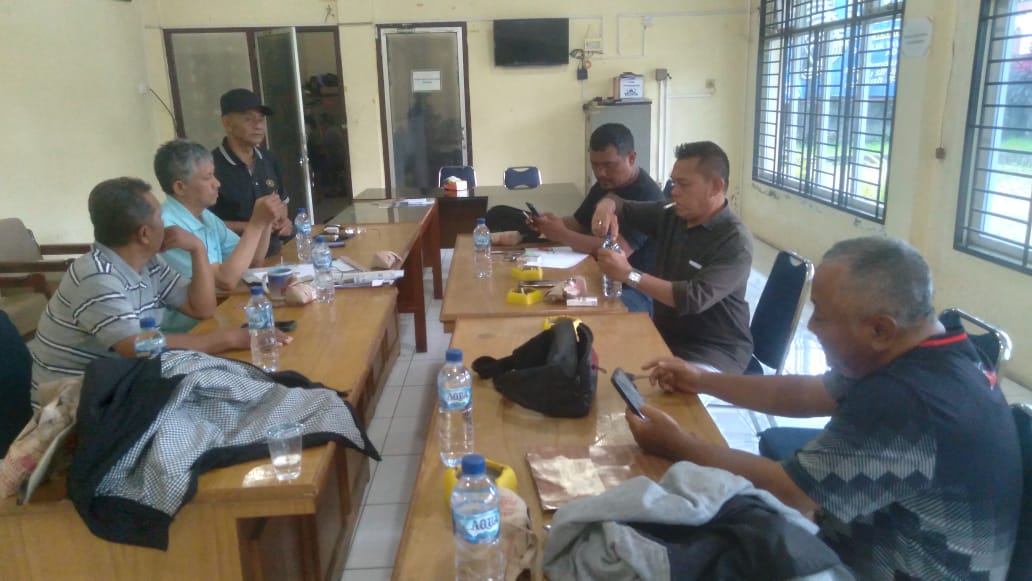Ketua PWI Sumatera Utara, H. Farianda Putra Sinik, mengajak seluruh anggota PWI Sumut untuk ambil bagian dalam Turnamen Domino Piala Kapolrestabes Medan. (ISTIMEWA/SUMUT POS)