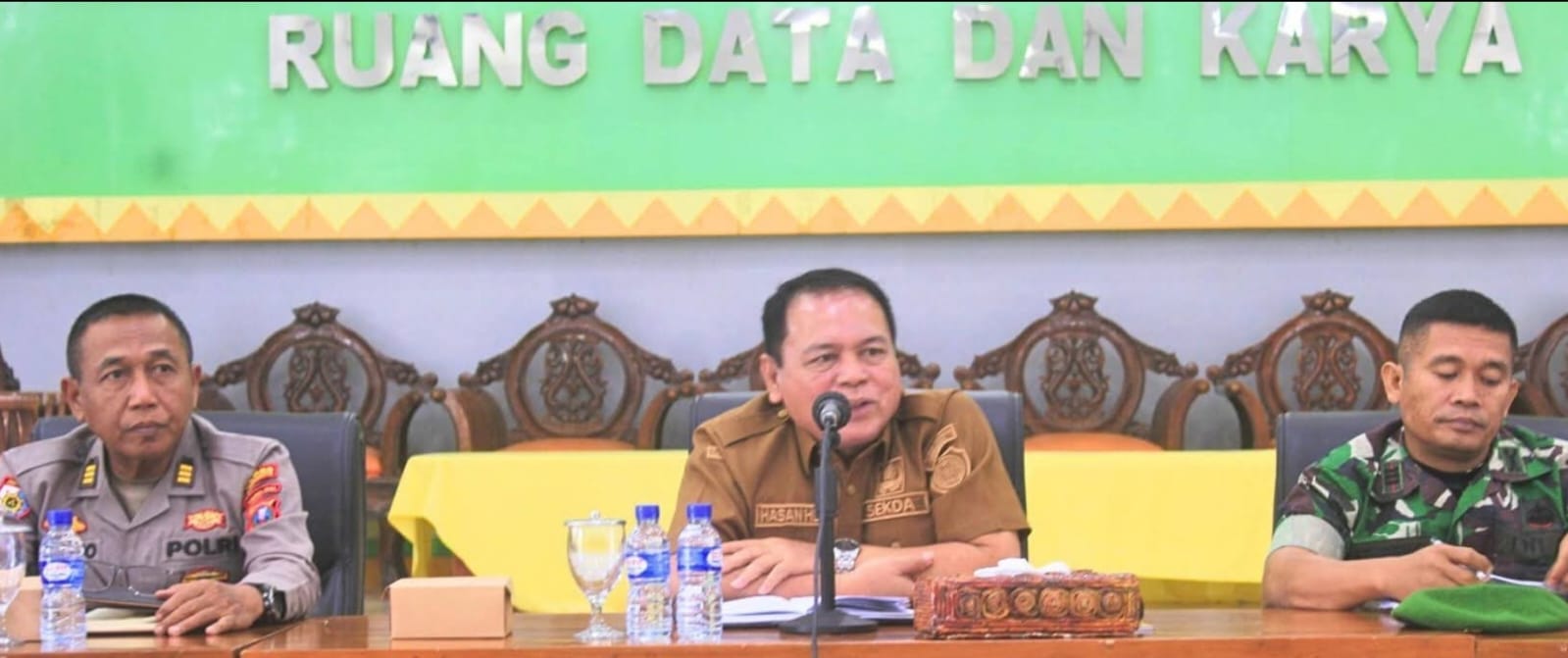 Kasatgas MBG Labuhanbatu  menggelar rapat evaluasi bersama para pengelola dapur dan Satuan Pelayanan Pemenuhan Gizi (Fajar/Sumut Pos)