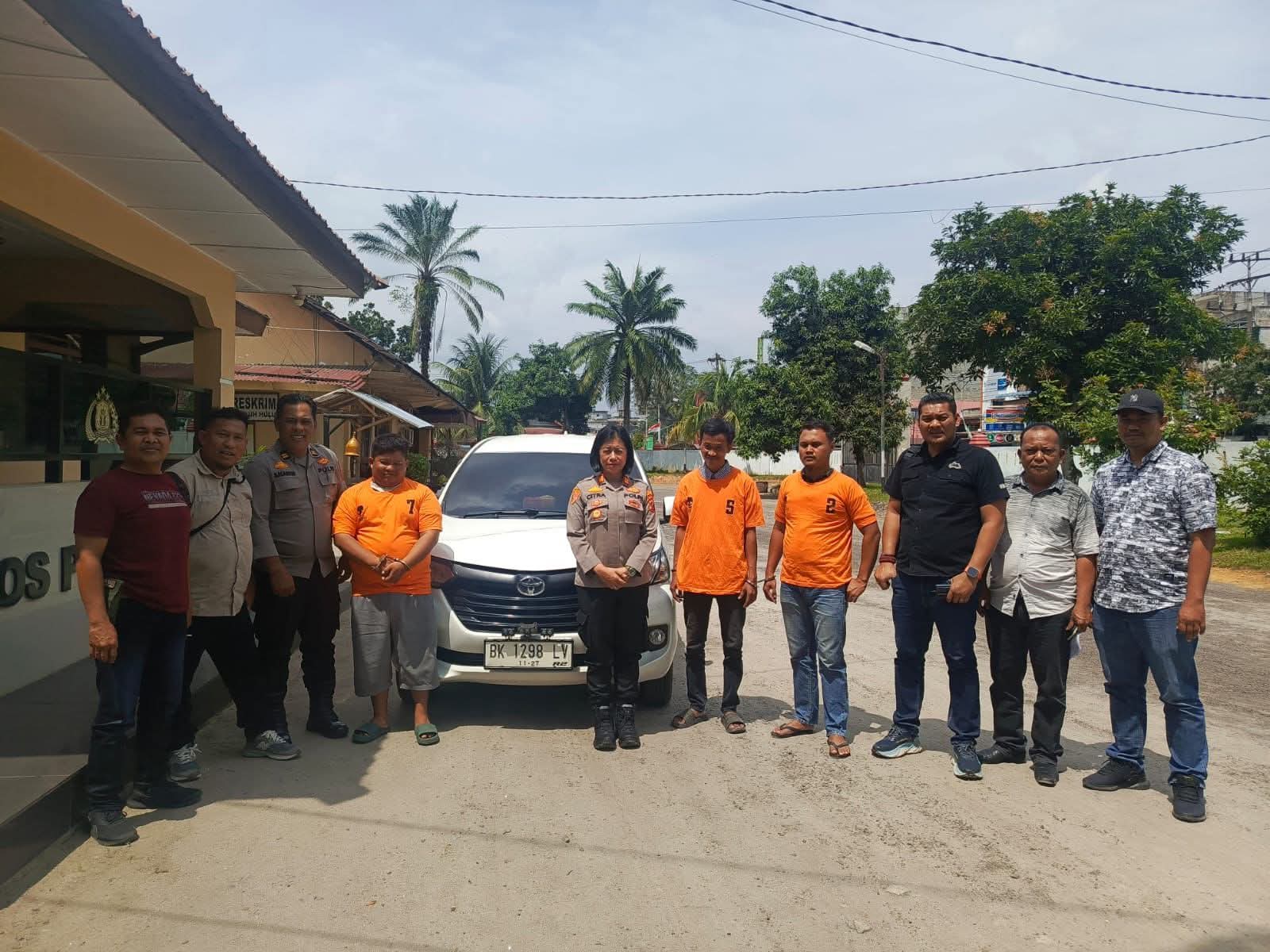 Jajaran Polsek Kualuh Hulu Ungkap Kasus Penggelapan Mobil Avanza, Tiga Tersangka Telah Diamankan. (ASRI TARIGAN/SUMUT POS)