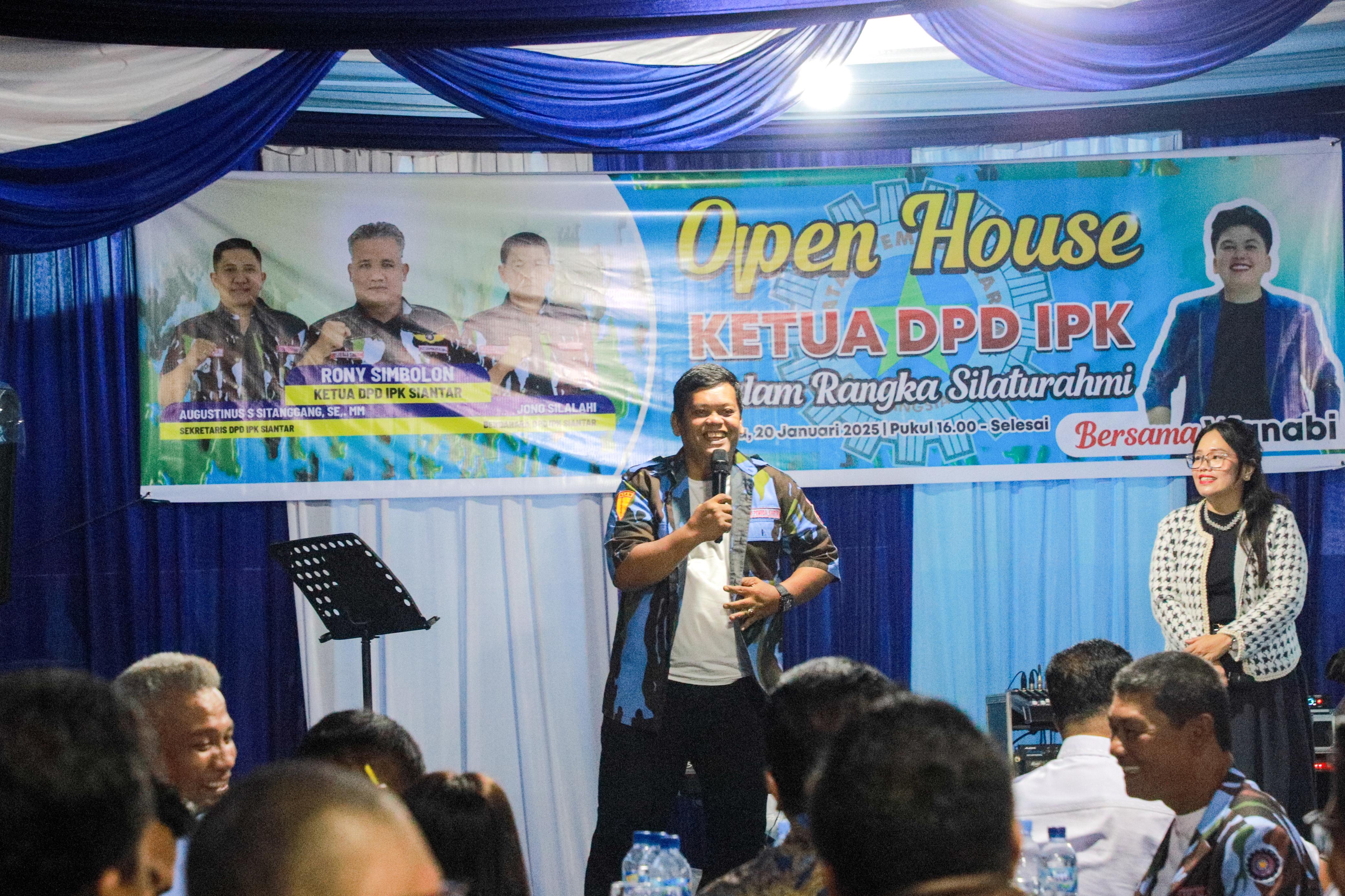 Wakil Ketua DPD IPK Kota Pematangsiantar Rocky Marbun menyampaikan sambutan. (ISTIMEWA/SUMUT POS)