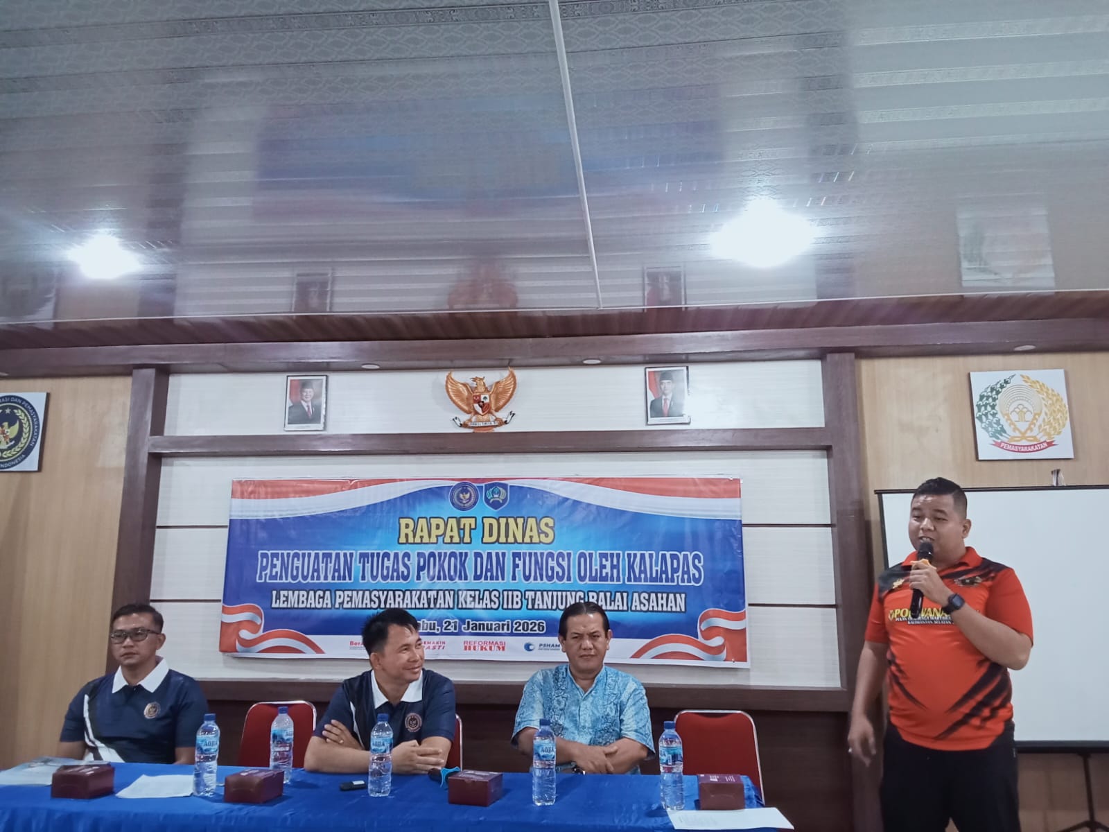 Kalapas Refin Tua Simanulang&nbsp;saat menerima audiensi insan pers Kota Tanjungbalai. (YUNA/SUMUT POS)
