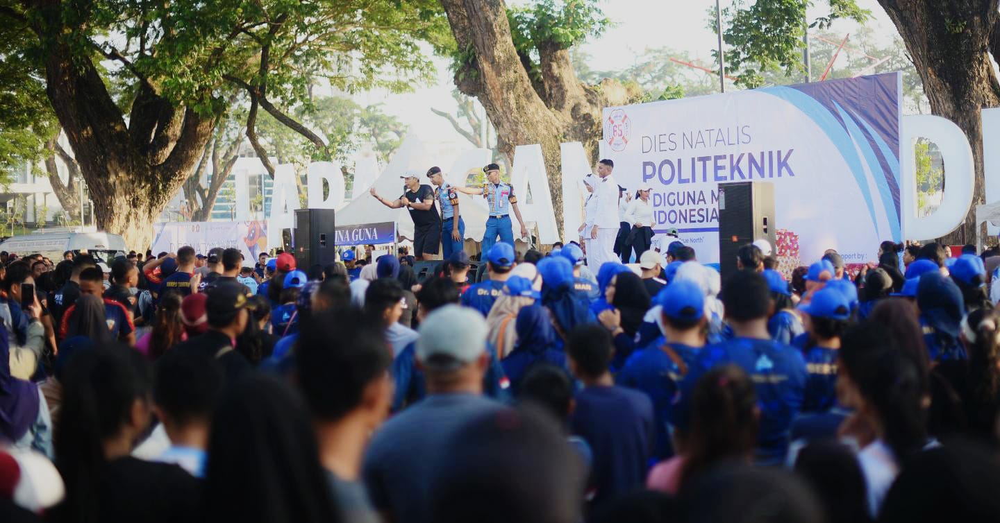 DIES NATALIS: Peringatan 65 tahun Politeknik AMI Medan di Lapangan Merdeka, Ahad (25 1). (Istimewa/Sumut Pos)