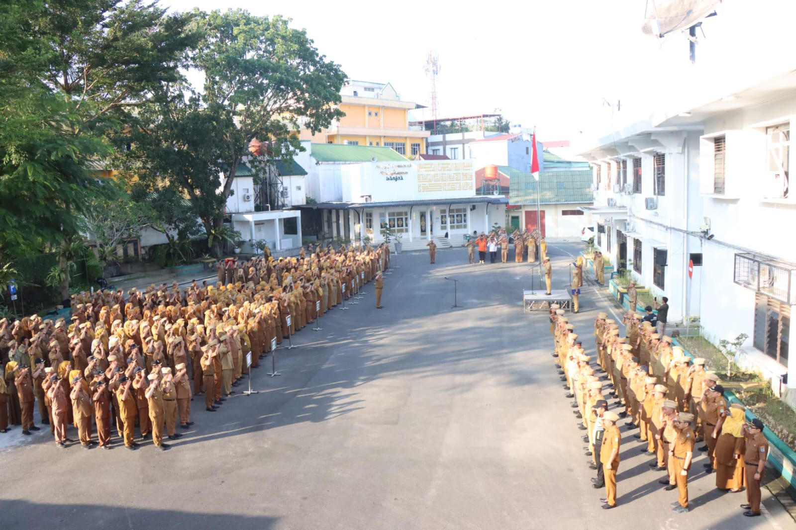 Apel gabungan yang dipimpin wali kota, Amir Hamzah. (Diskominfo Binjai/Sumut Pos)