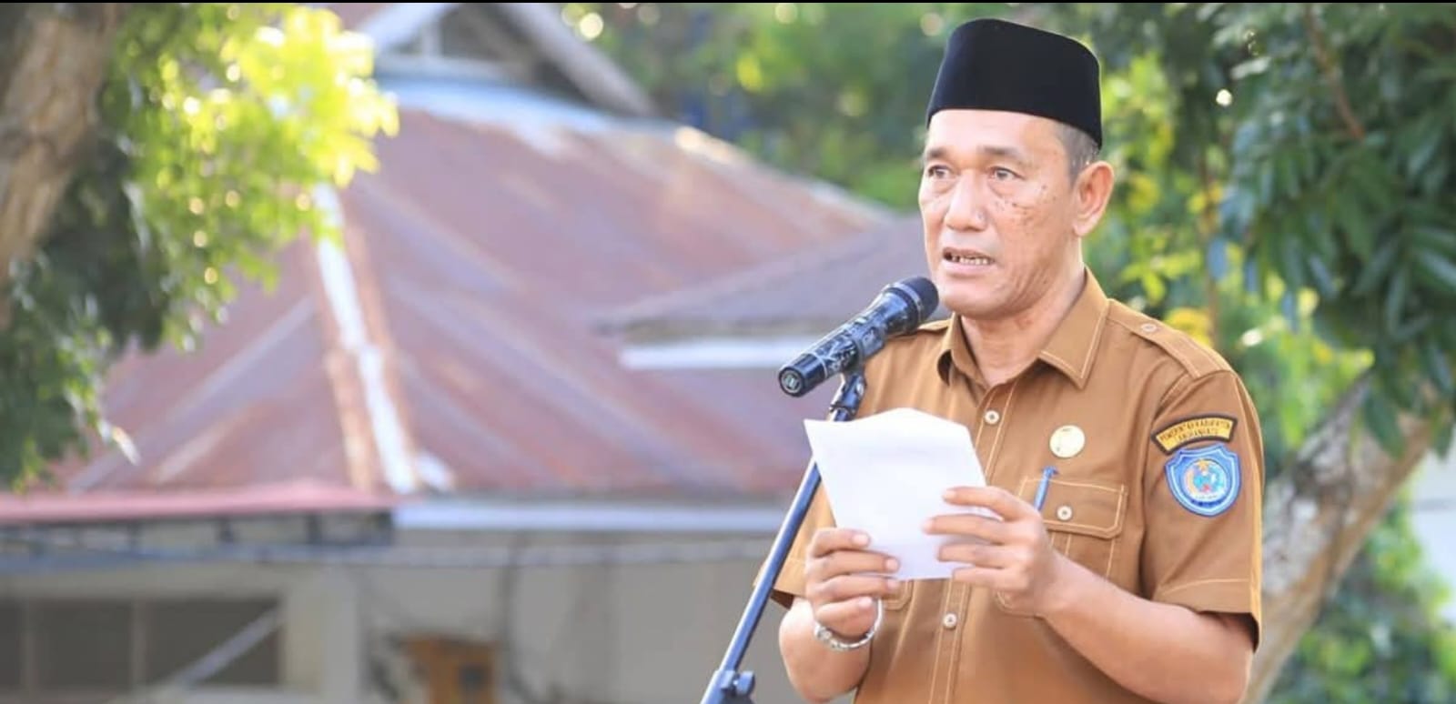 Staf Ahli Bupati pimpin Apel Gabungan Kelompok I di lingkungan Pemkab  Labuhanbatu. (Fajar/Sumut Pos)