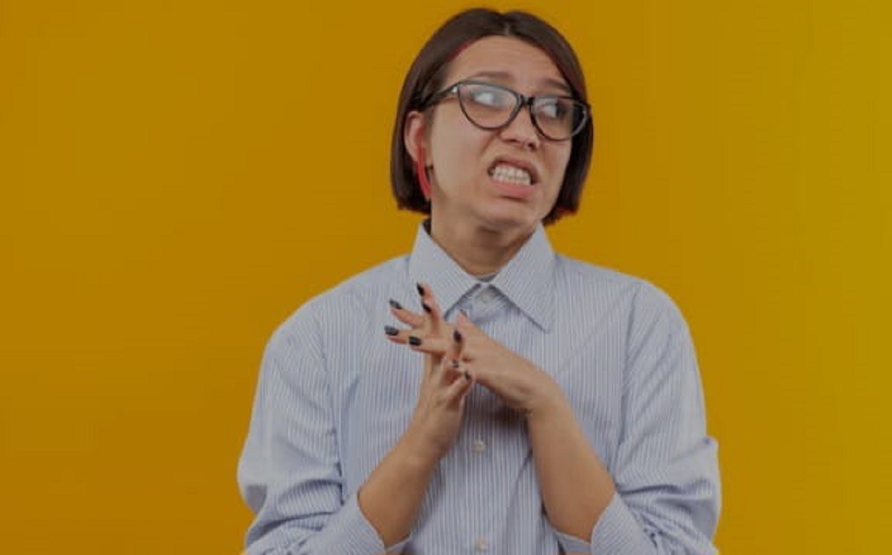 ilustrasi, orang bohong biasanya menunjukkan ciri tertentu hingga bisa dikenali. (freepik.com)