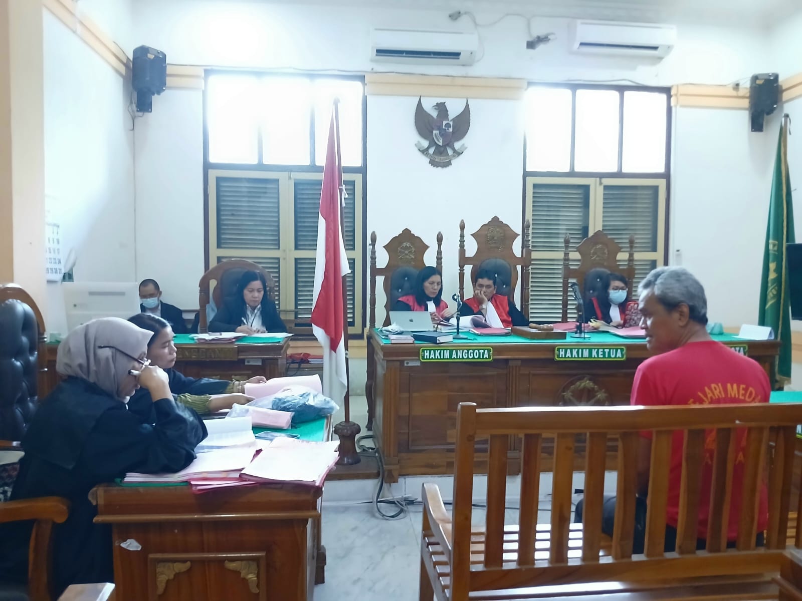 KASUS: Ali Syahbana Munthe terdakwa kasus perdagangan satwa dilindungi, menjalani sidang dakwaan di PN Medan, Rabu (28/1). (Dok: istimewa)