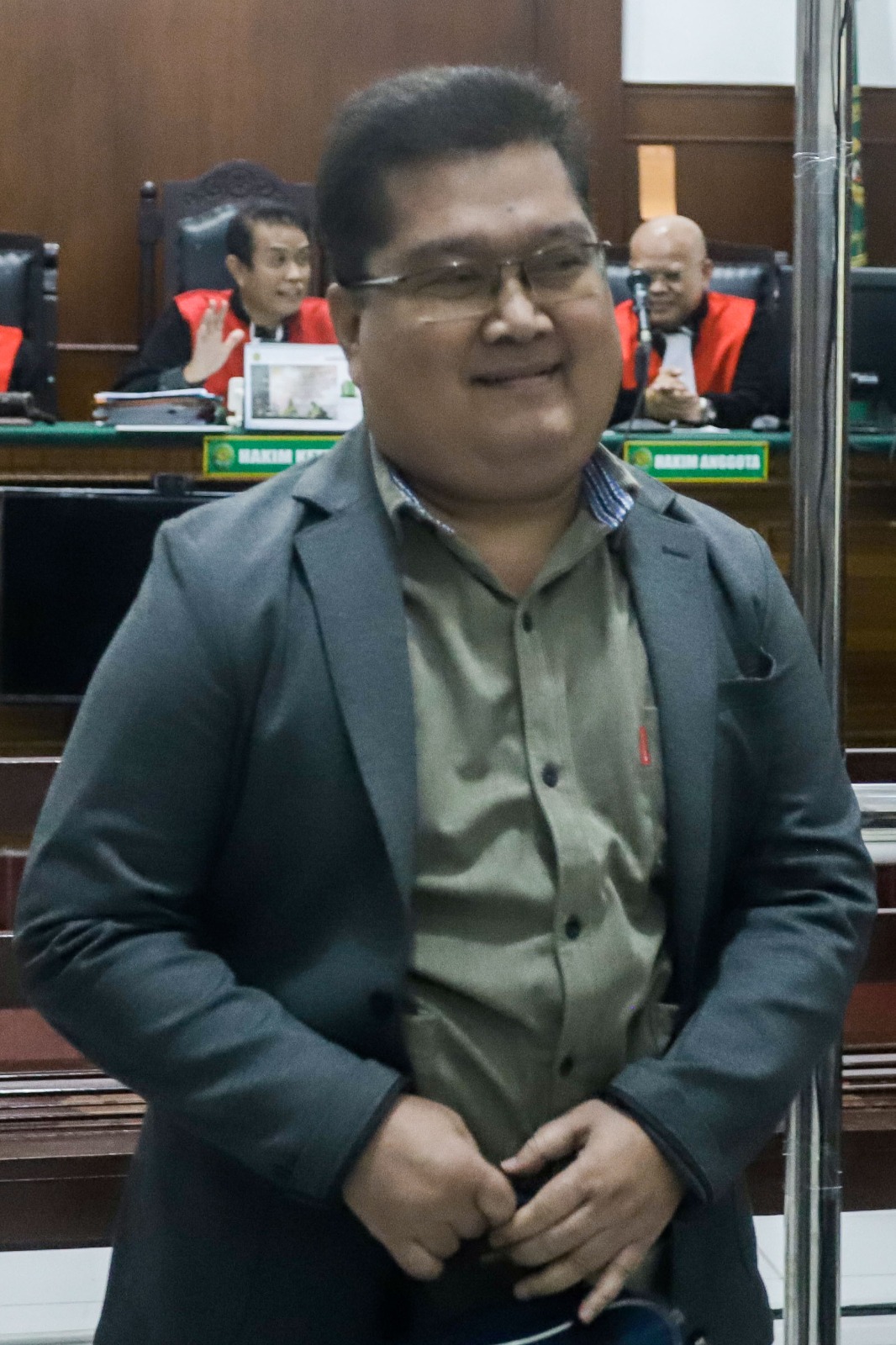 Bambang Sugeng Ariadi, yang dihadirkan pihak Dahlan sebagai Ahli dalam perkara gugatan Dahlan Iskan terhadap direksi PT Jawa Pos. (foto : Jawa Pos)