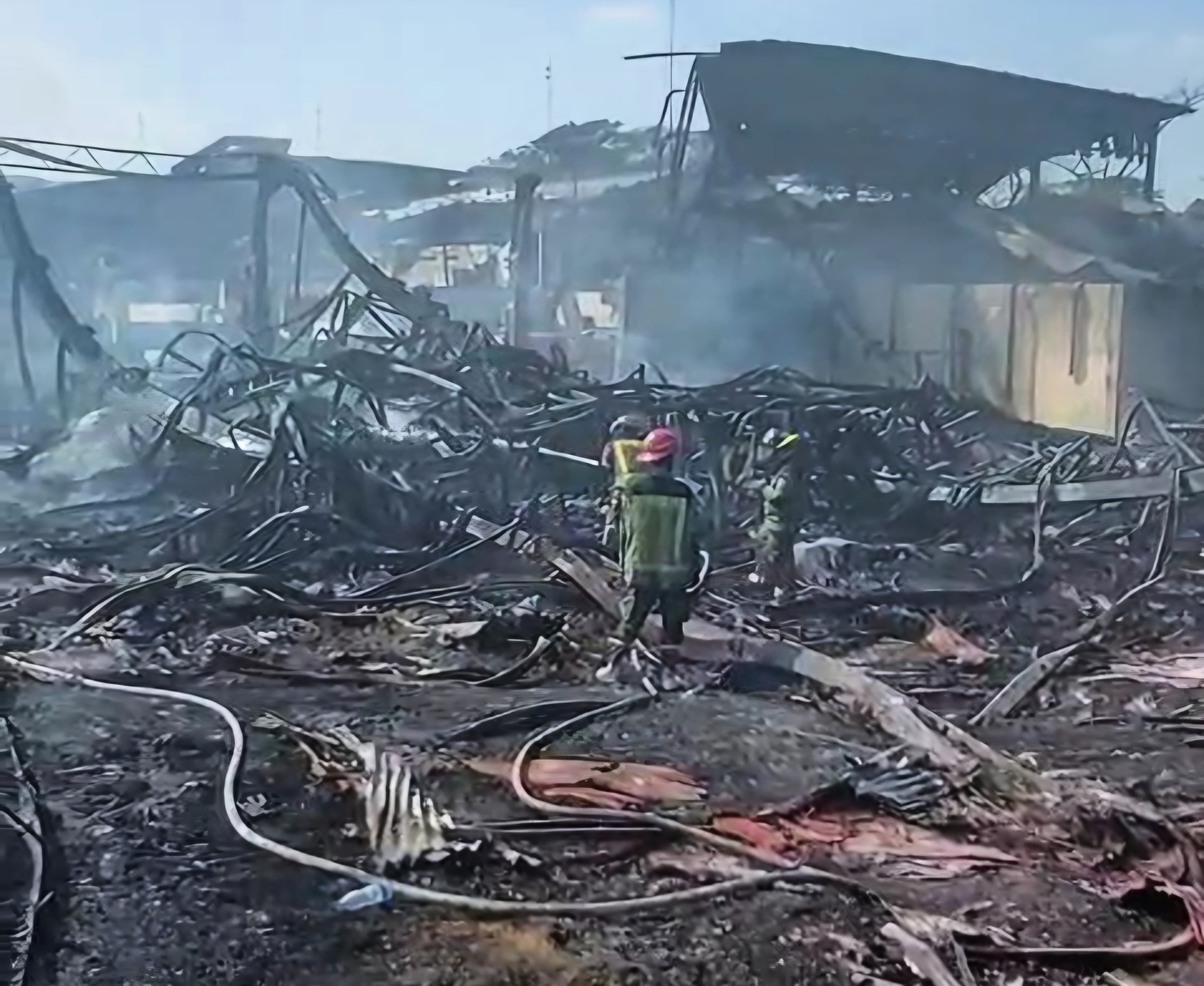 TERBARU: Kondisi terkini Pabrik Swallow di Kecamatan Medan Deli, Kota Medan yang hangus terbakar, Jumat (30/1/2026). (Dok: istimewa)