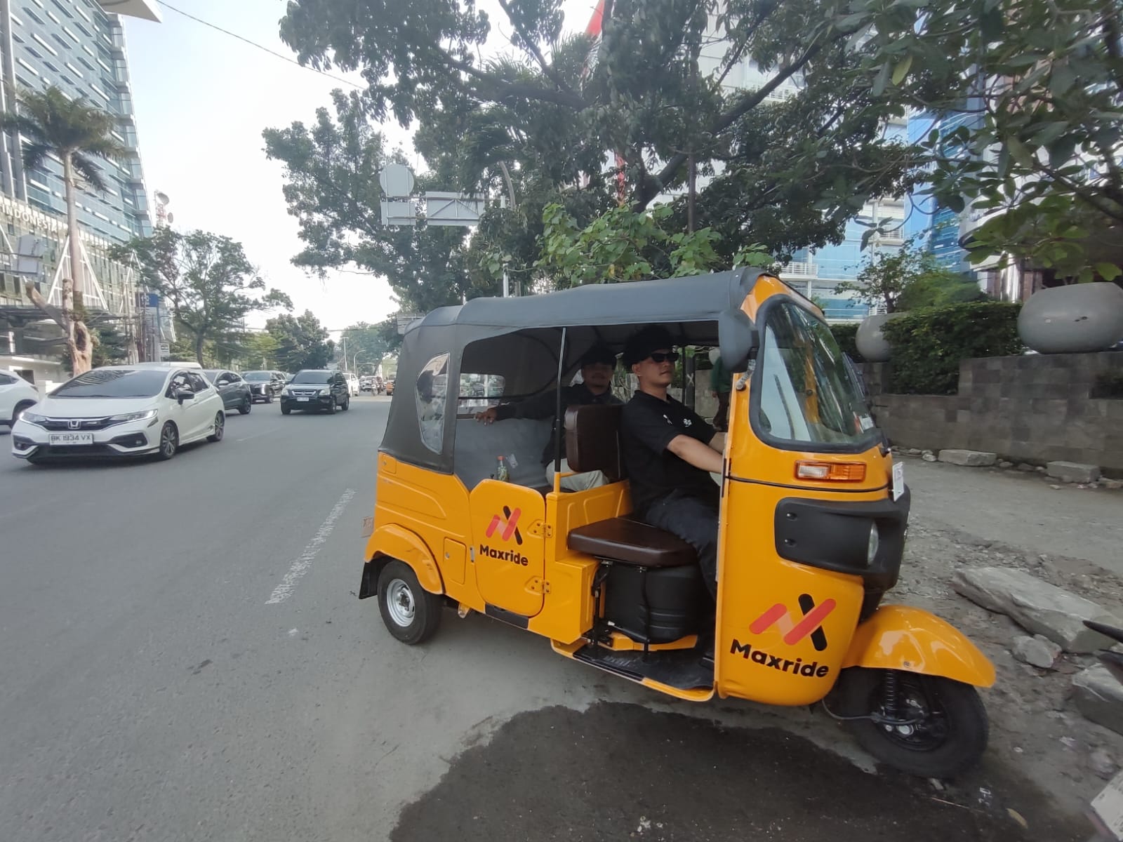 Kerja Konsisten Berbuah Hasil, Mitra Driver Bajaj Maxride Medan Tembus Rp7 Juta per Bulan.