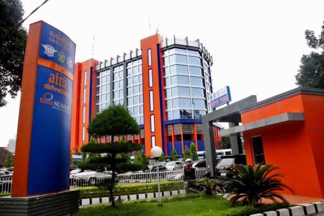 Gedung Bank Sumut (Foto diambil dari internet)
