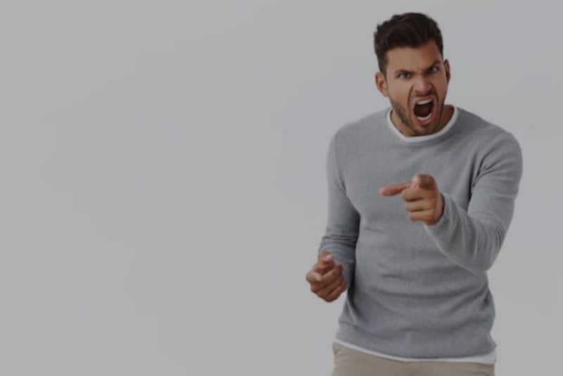 ilustrasi, wanita cenderung memandang pria pemarah sebagai sosok yang kurang cerdas. (Freepik.com)