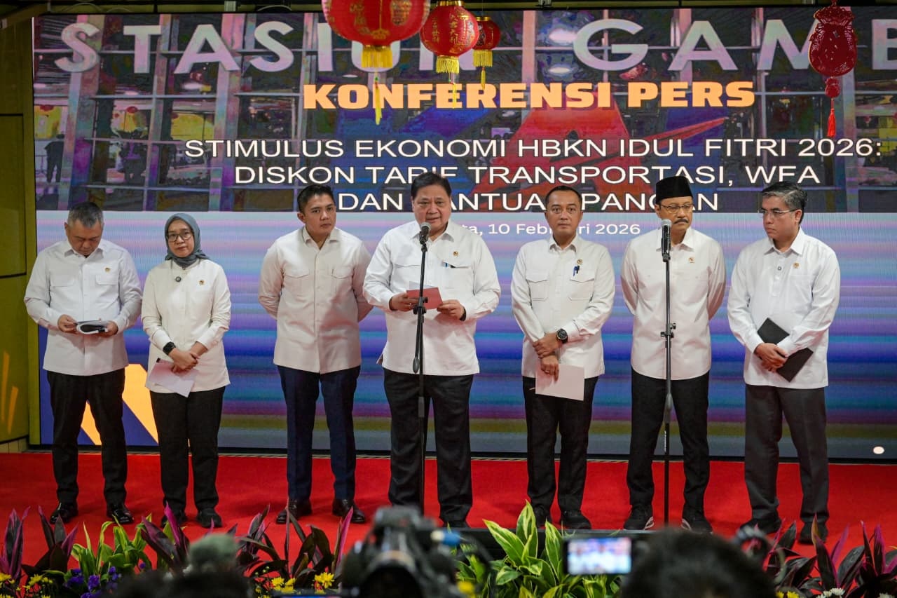 Menteri Koordinator Bidang Perekonomian Airlangga Hartarto dalam Konferensi Pers terkait Capaian Ekonomi Tahun 2025. (JAWA POS)
