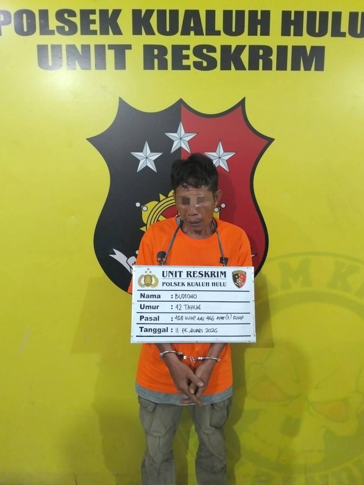 Pelaku pembunuhan terhadap korban pegawai dishub diamankan di Polsek Kualuh Hulu. (ASRI TARIGAN/SUMUT POS)