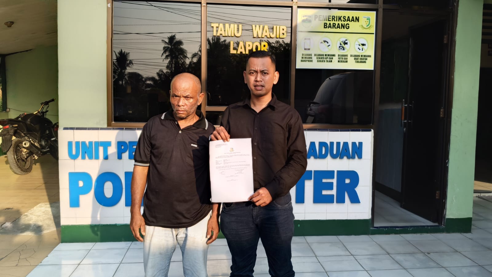 Korban didampingi Kuasa Hukum Membuat Laporan ke Subden POM Tebing Tinggi. (ISTIMEWA/SUMUT POS)