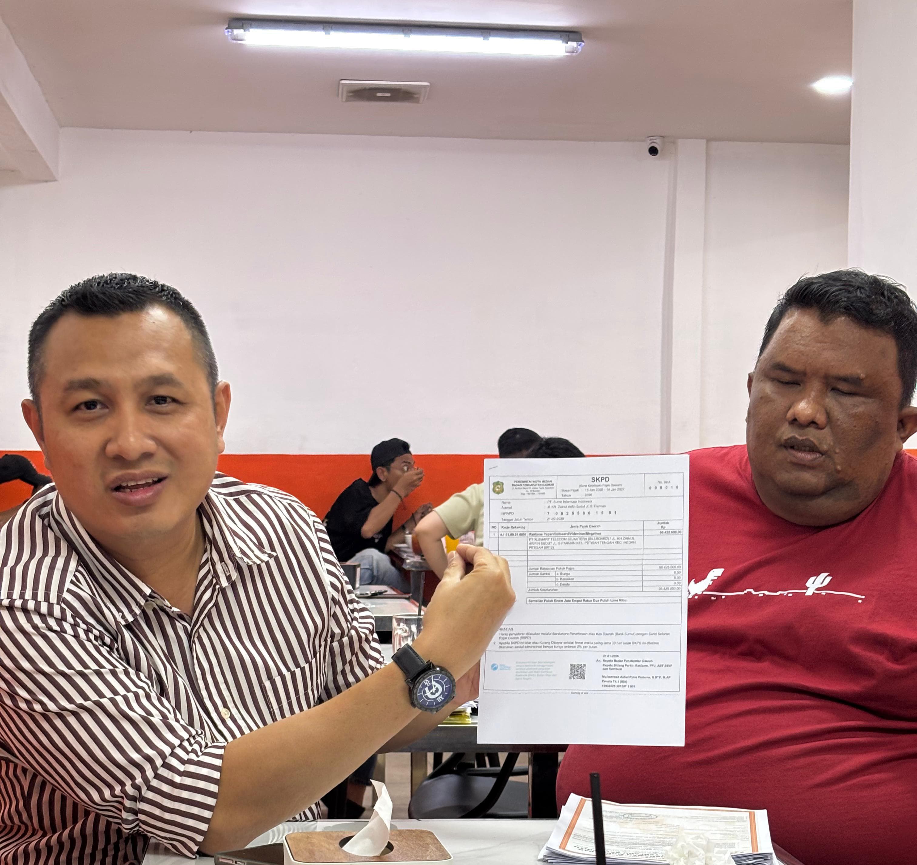 Manager Legal & Permit, Riza Usty Siregar SH (Kiri). (Dok: istimewa)