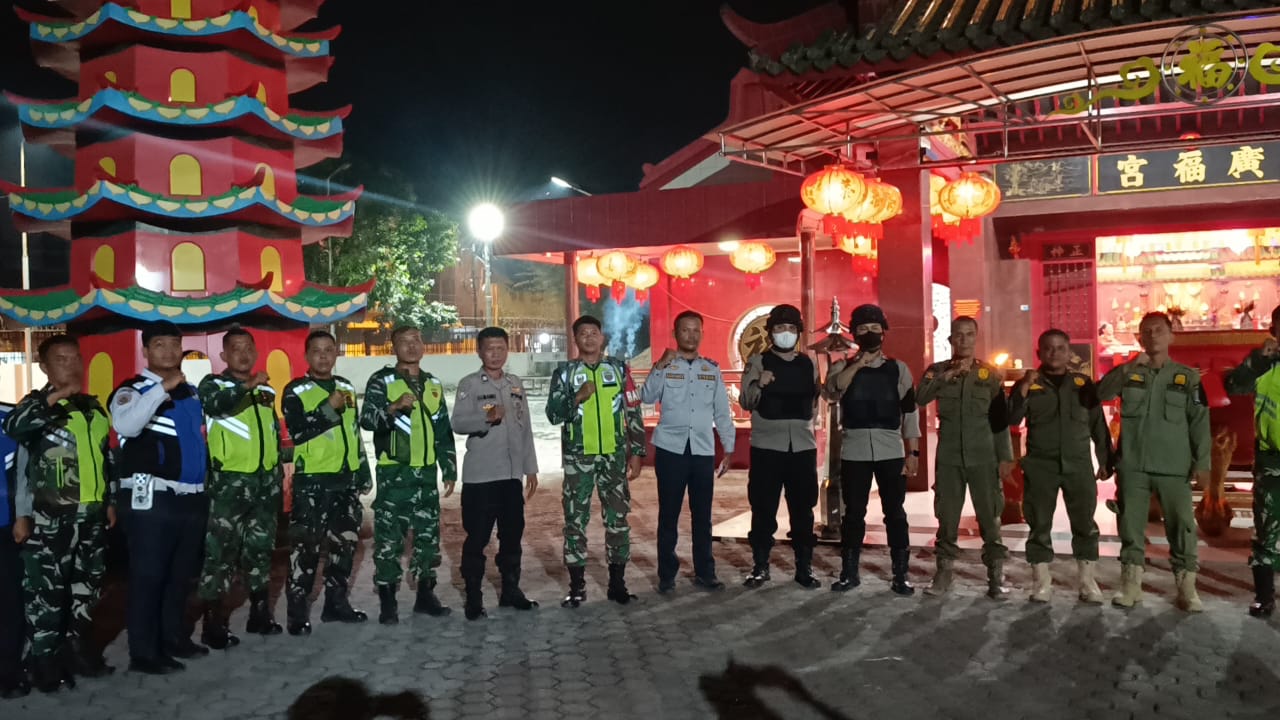 Personel Polri, TNI dan Satpol PP, Dinas Perhubungan Pemkab Deliserdang menggelar Patroli keamanan pada perayaan Tahun Baru Imlek 2577 Tahun 2026. (BATARA/SUMUT POS)