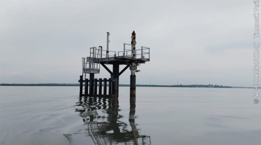 Tiang rig di perairan laut Pangkalansusu, Langkat, yang ancam keselamatan nelayan. (Istimewa/Sumut Pos)