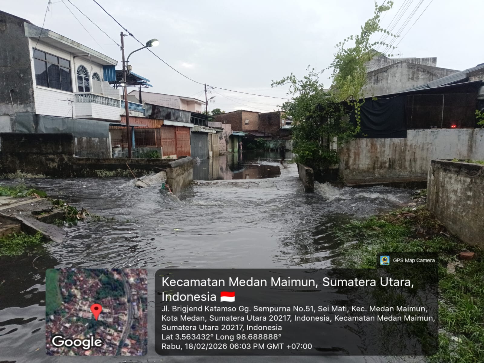 MELUAP: Sejumlah sungai di Medan meluap dan berdampak beberapa daerah tergenang air. (Dok: BPBD Medan)