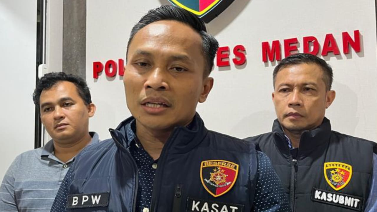 Kasat Reskrim Polrestabes Medan, AKBP Bayu Putro Wijayanto (tengah). (Dok: istimewa)
