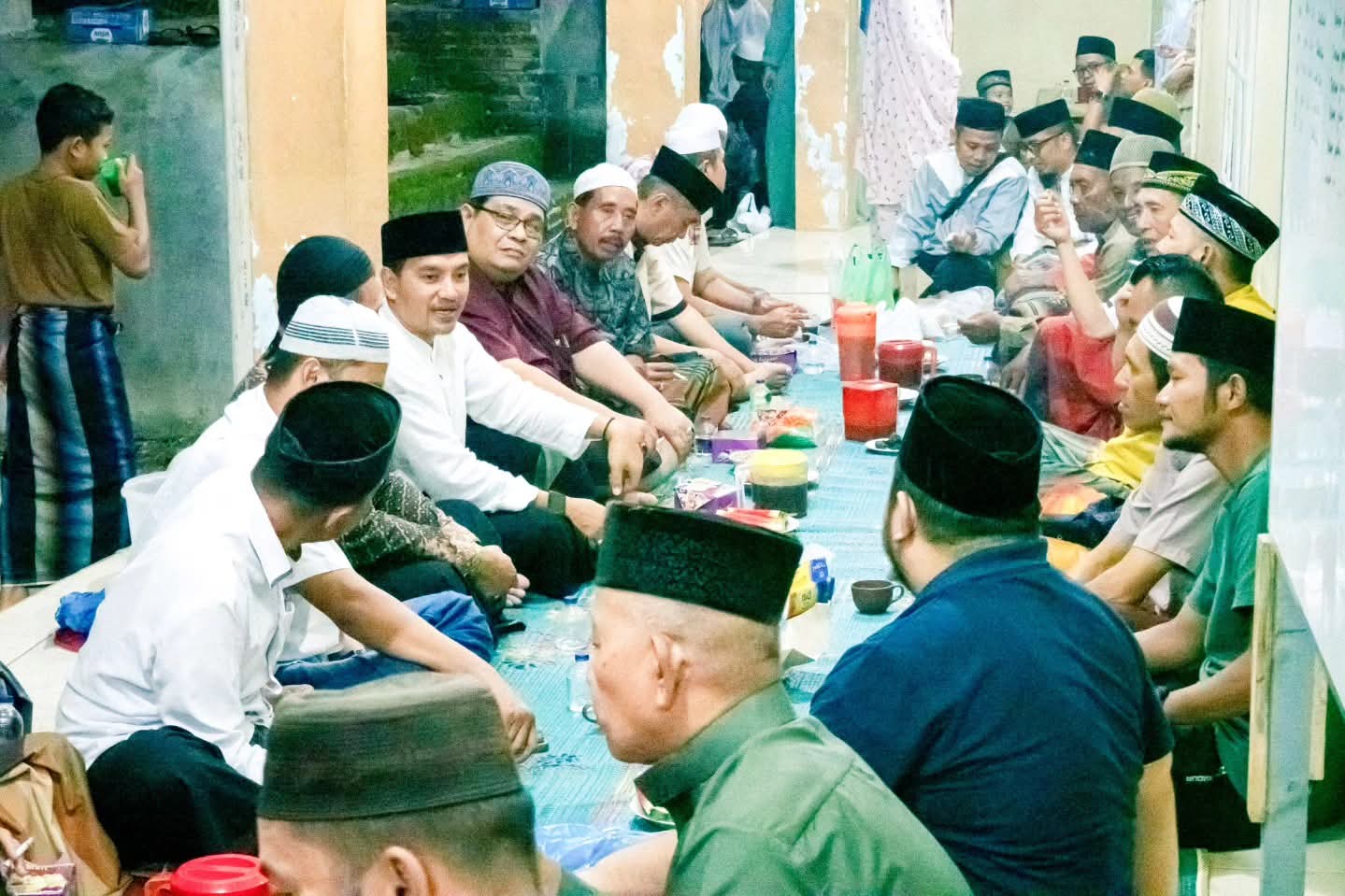 Wali Kota Tebing Tinggi  Iman Irdian Saragih bersama jajaran Pemerintah Kota Tebing Tinggi menghadiri kegiatan Safari Ramadhan 1447 H di Masjid Al Hikmah, Kelurahan Bandar Sakti, Kamis (19/2).