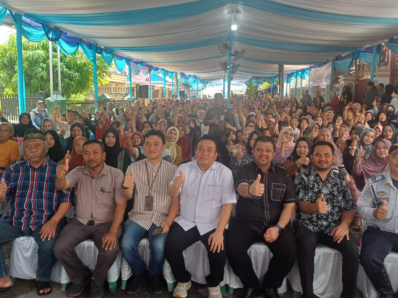   Wakil Ketua DPRD Kota Medan dari Fraksi Gerindra, H. Zulkarnaen S.K.M saat menggelar Reses di Jalan Pimpinan, Medan Perjuangan, Minggu (22/2/2026) sore. (Markus Pasaribu/Sumut Pos)