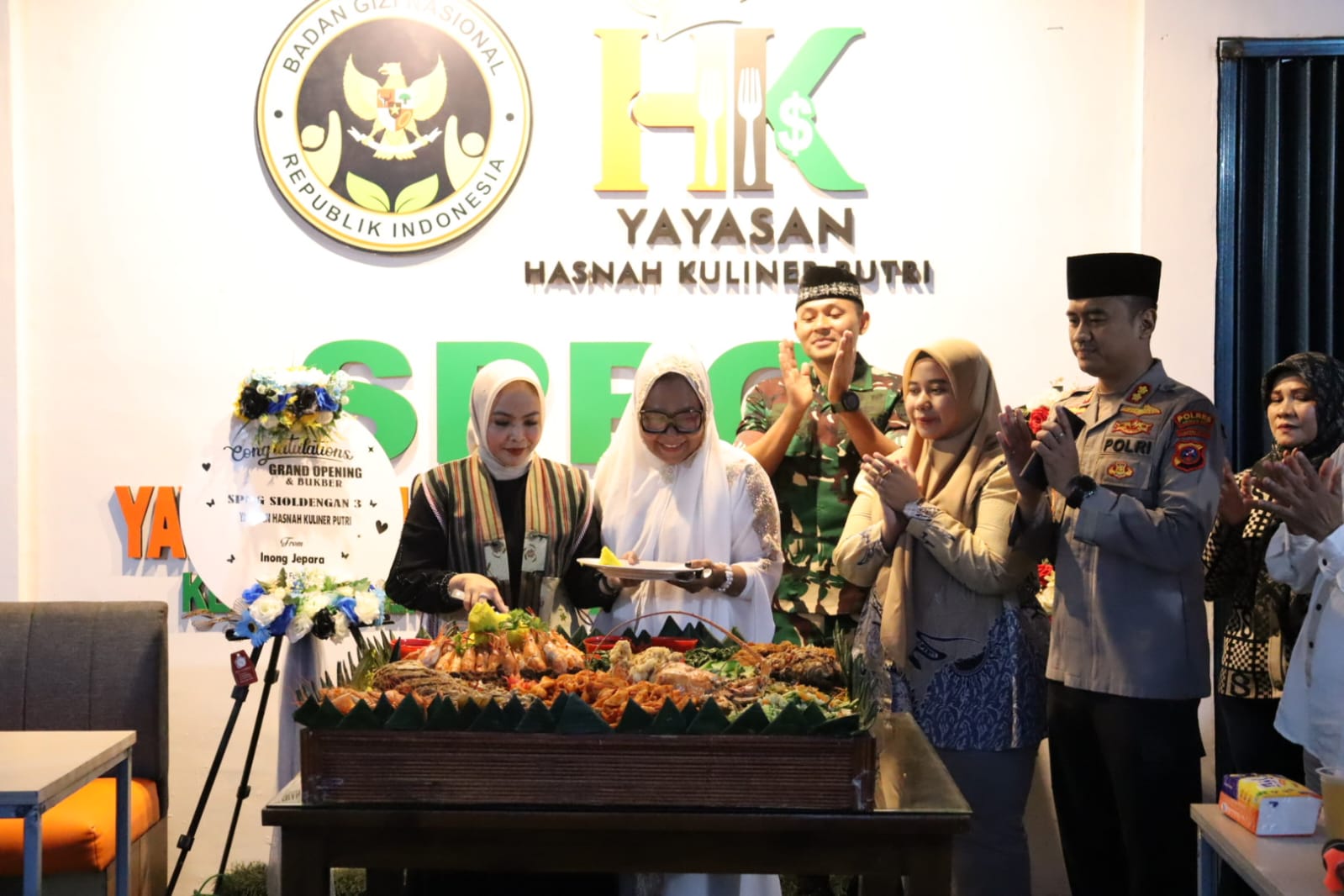 Bupati, Kapolres dan Dandim 0209 Labuhanbatu kompak menghadiri grand opening SPPG HK sembari buka puasa bersama (Fajar/Sumut Pos)